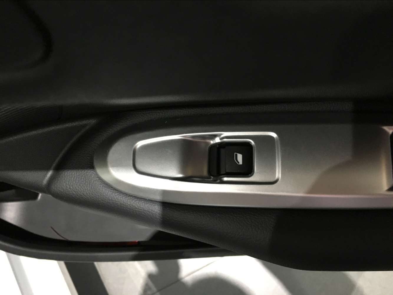 Passend für Citroen C4 Fensterheber Blenden Abdeckung Rahmen Silber