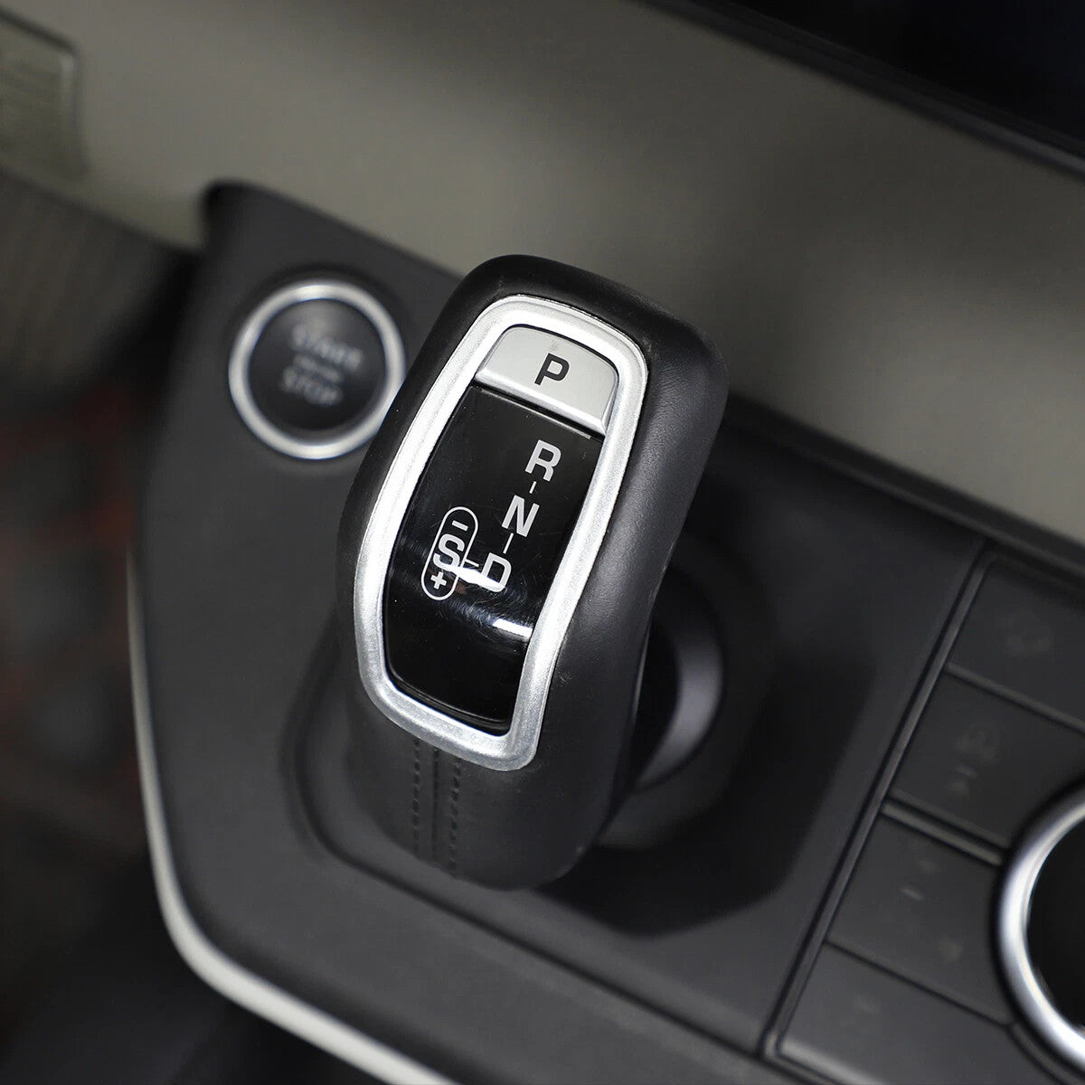 Passend für Land Rover Defender 2020-2022 Radio Blende