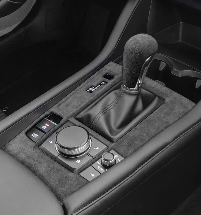 Passend für Mazda 3 Axela 2019-2025 Mittelkonsole Abdeckung Wildleder Blende
